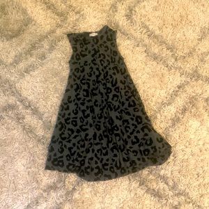 Adorable dress! Light worn!